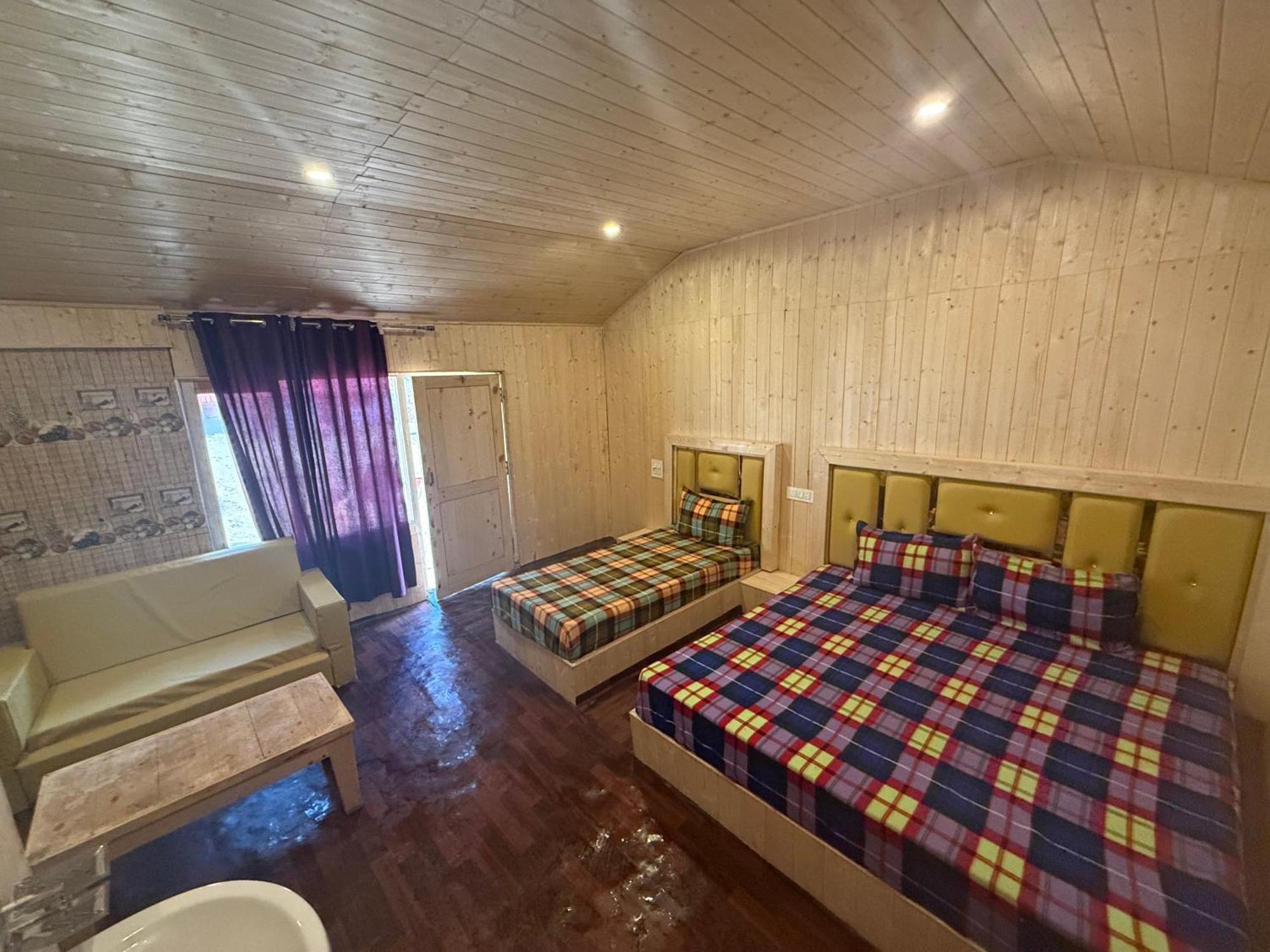 Hotel Lord Shiva Dimension Tosh Zewnętrze zdjęcie
